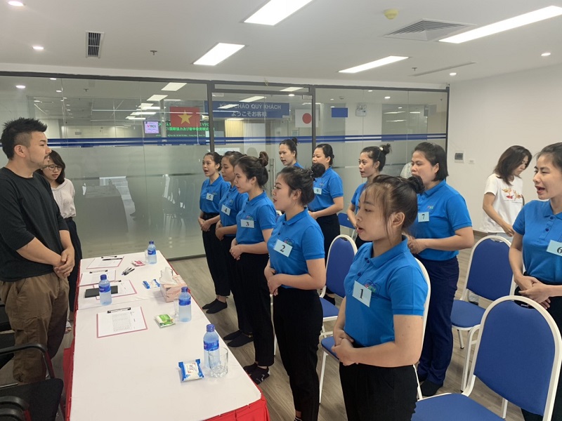 Hoạt động tuyển dụng, phỏng vấn