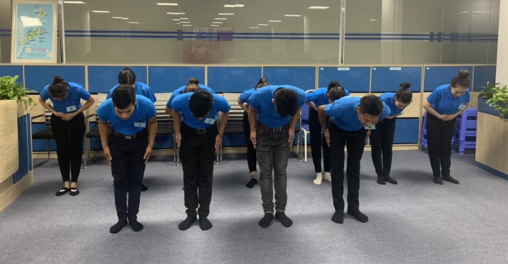 Các bạn trong đơn hàng gia công máy móc, sơn